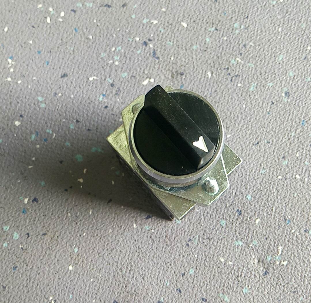 Short handle three-speed setting knob; PB1S-20XS6/K