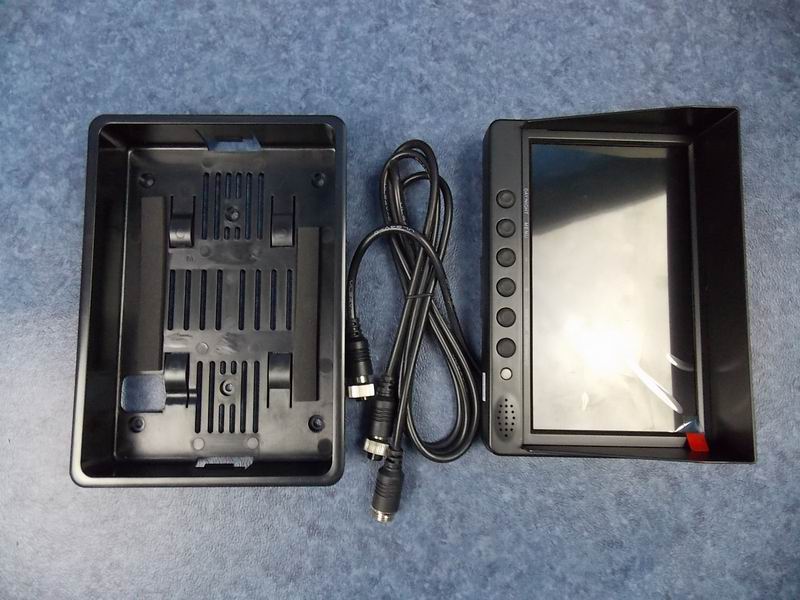 Семидюймовый ЖК-дисплей-2