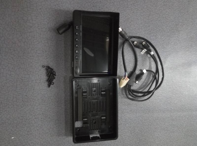 Реверсивный монитор, цветной, 7 дюймов, встроенный