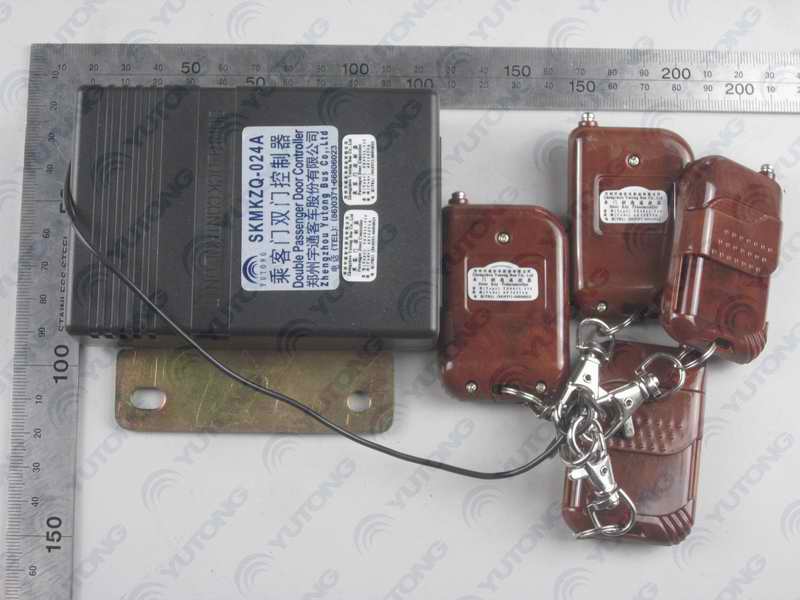 D Passenger door controller KMKZQ-024A; with four remote control switches