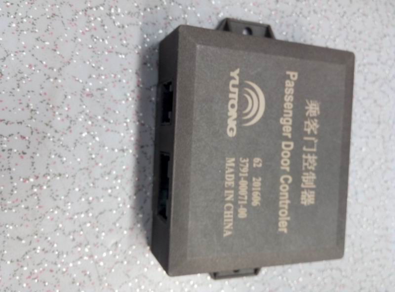 Passenger door controller, 4 doors