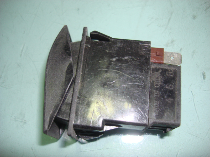 Front door rocker switch (JK967-YT303Z)