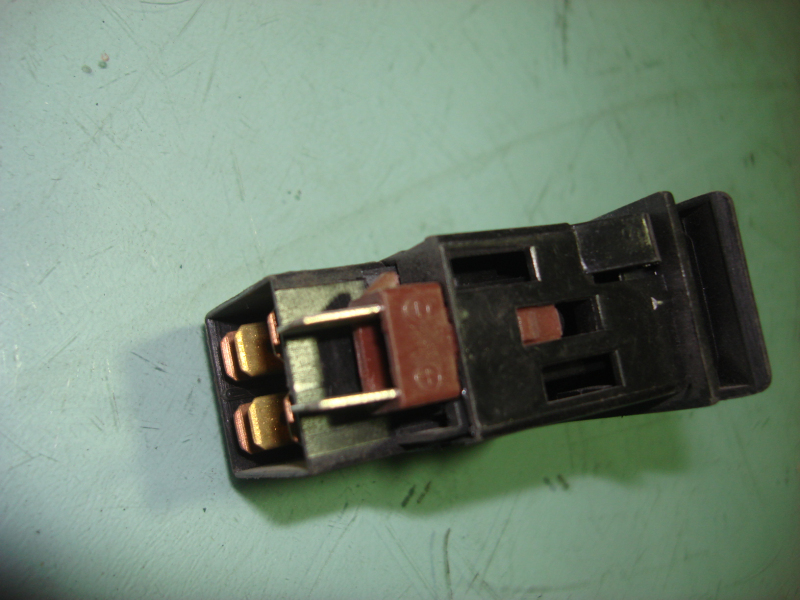 Front door rocker switch (JK967-YT303Z)-3