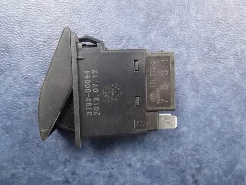 D Air horn control rocker switch (JK967-303W2)