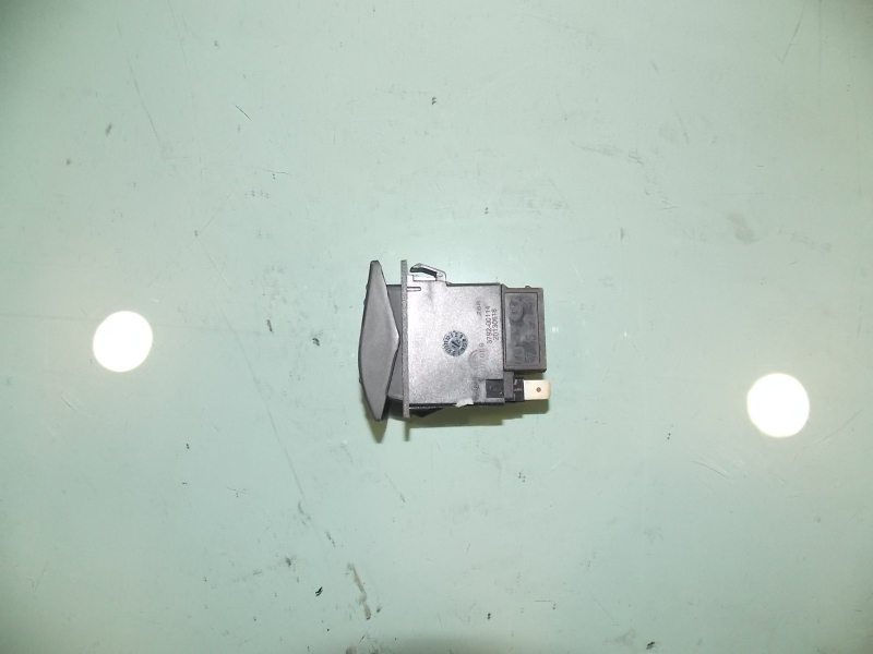 Кулисный переключатель правой двери люка (JK 967-YT303Z )-2