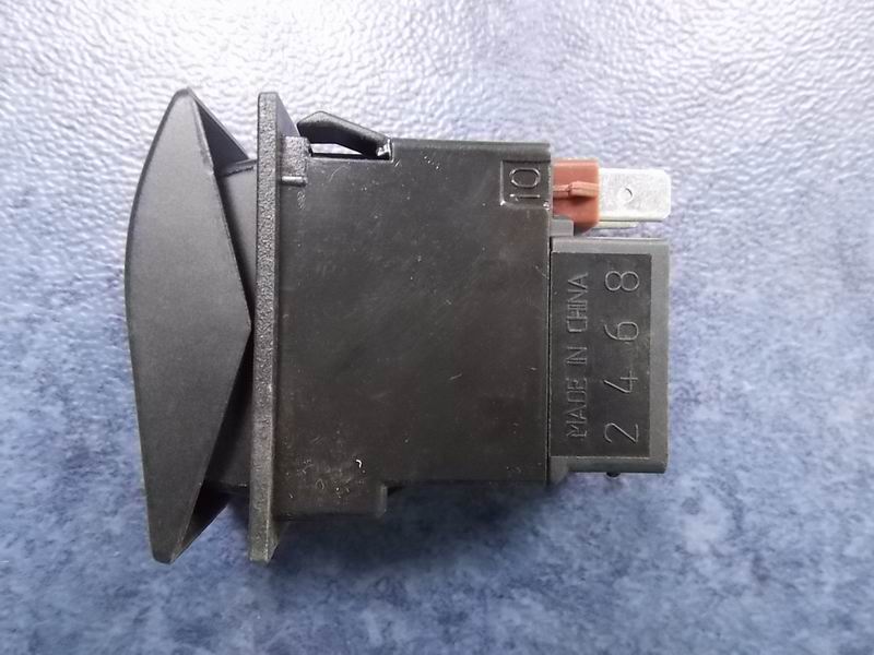 Cruise Settings/Reset Rocker Switch (JK967-303Z)-1