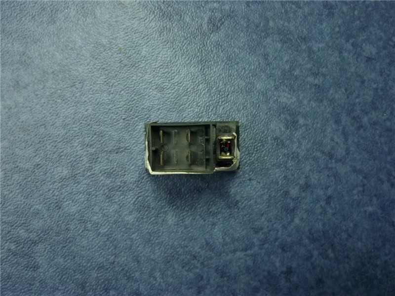 Аварийное отключение переключателя ручного тормоза JK 966-YT189-2