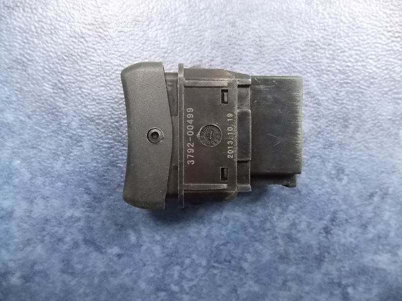 D Radiator fan dual-speed rocker switch J K988-YT303-1