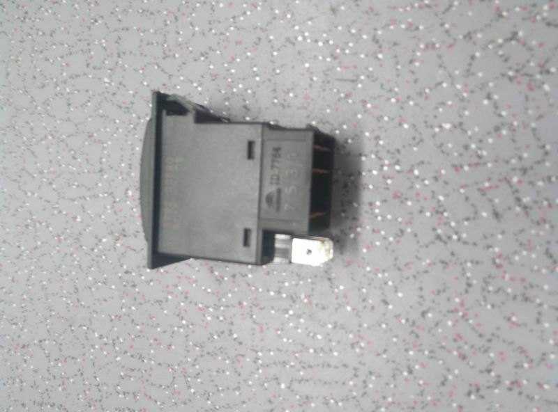 Кулисный переключатель передней пассажирской двери JK 982-069A красный-1