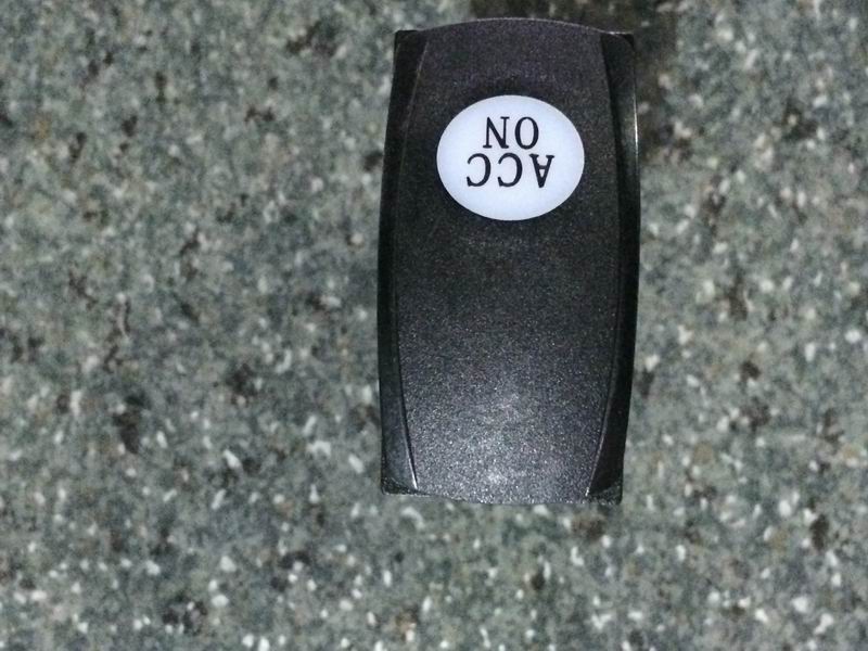 Кулисный переключатель АСС/ВКЛ.-1