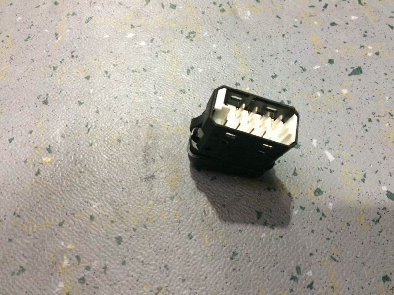Feedback enable rocker switch 3230-1902-2