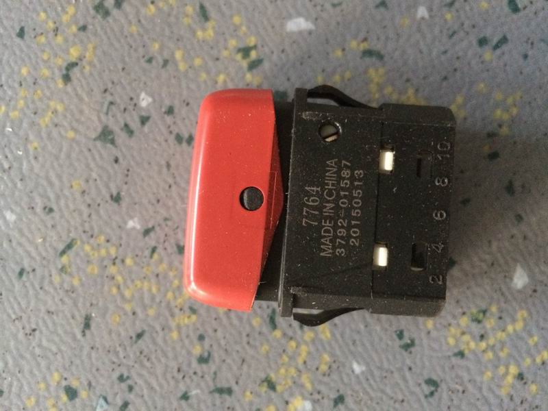 Кулисный переключатель аварийного освещения 3250-50 . 31A