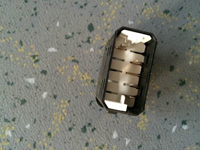 Ambient light rocker switch 3230-3.01A-2