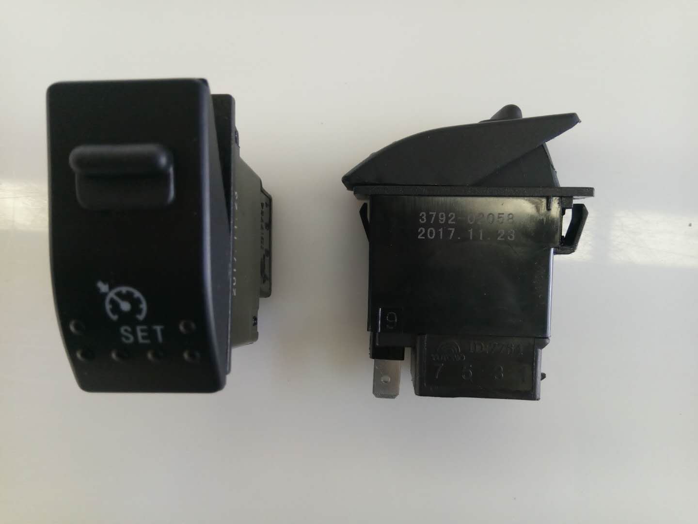 Cruise rocker switch JK967-169