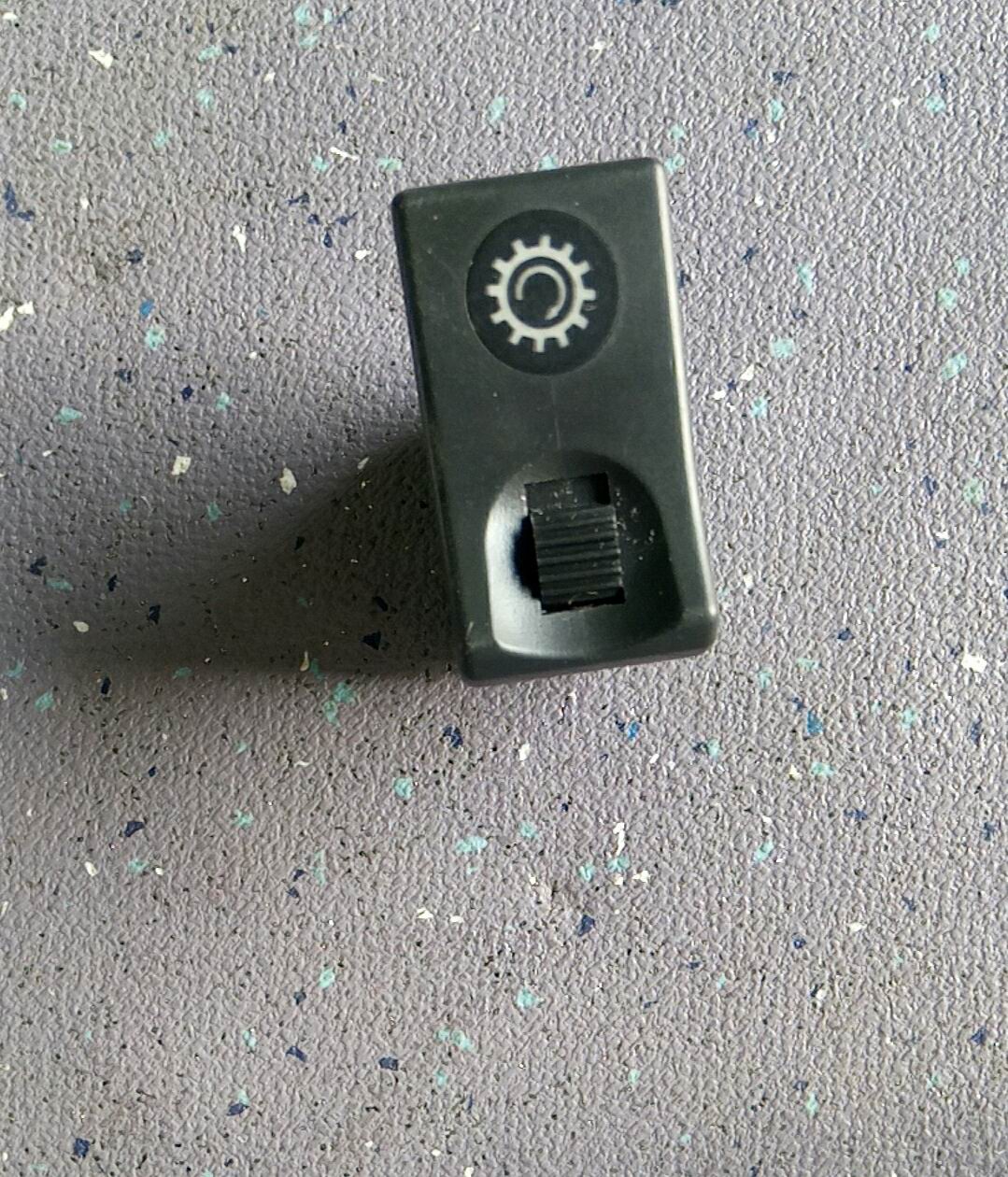 Power take-off rocker switch; for 9506-13041 chassis-1