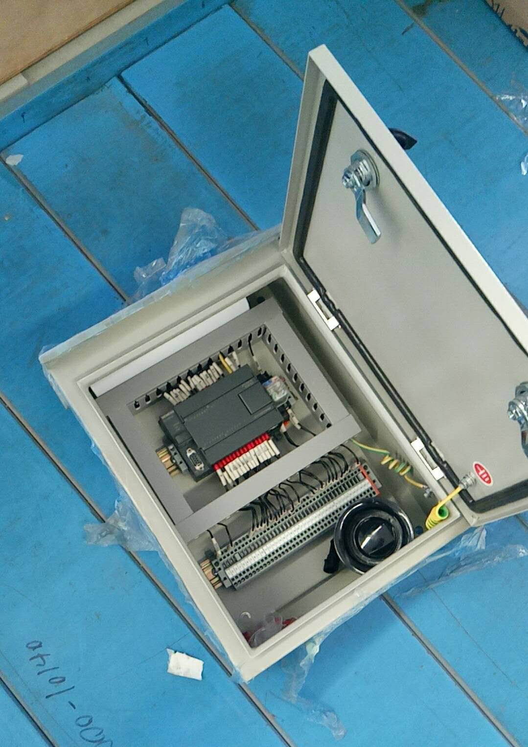 Версия ПЛК, шкаф общего электрического управления ZB 084-1