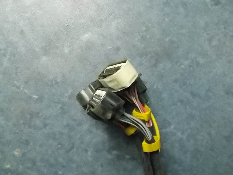 D Engine wiring harness YC6G240 30 6108HG-3