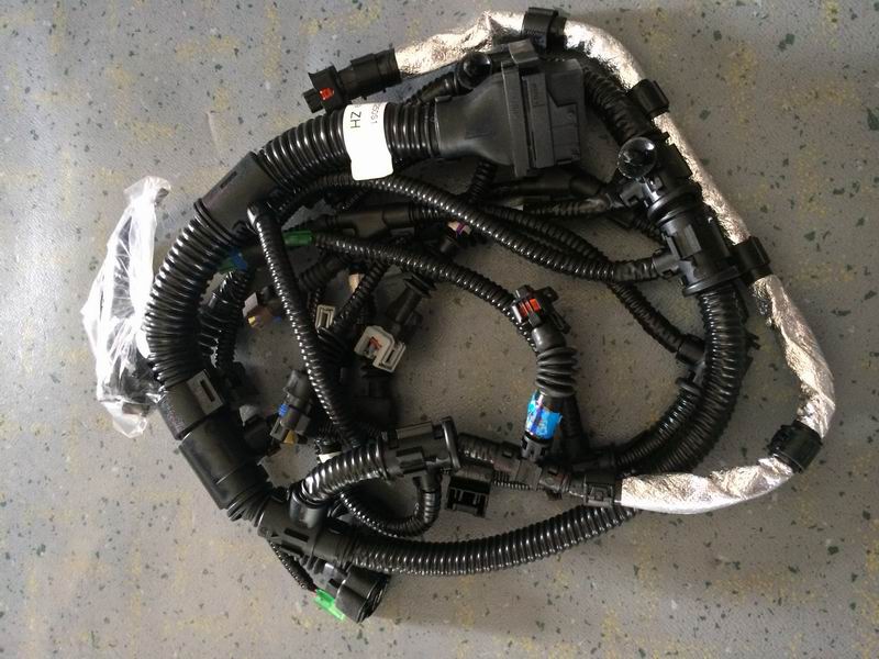 Жгут проводов двигателя; подключить датчик и ЭБУ