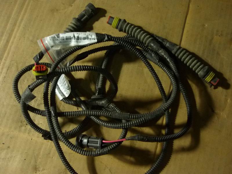 Универсальный дополнительный кабель AMP с двумя отверстиями 1100mm