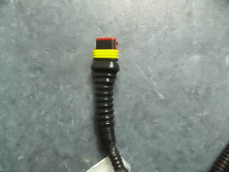 Universal additional cable AMP three-hole 9000mm-1