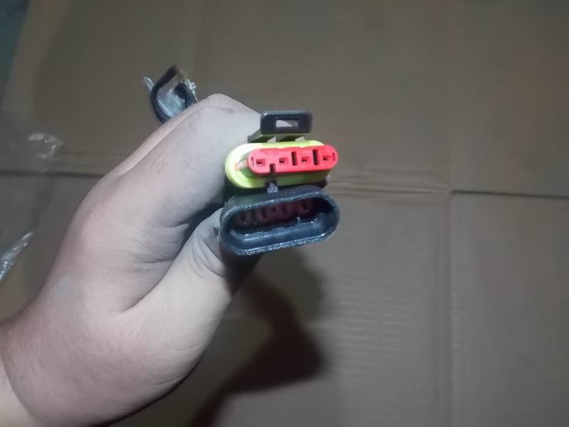 Дополнительная линия управления дальним и ближним светом-1