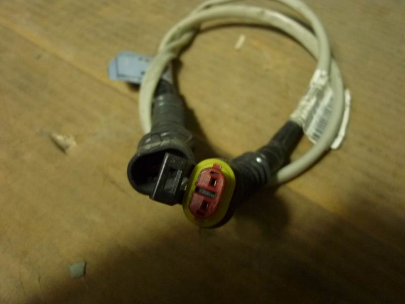 Универсальный дополнительный кабель AMP с двумя отверстиями 800mm