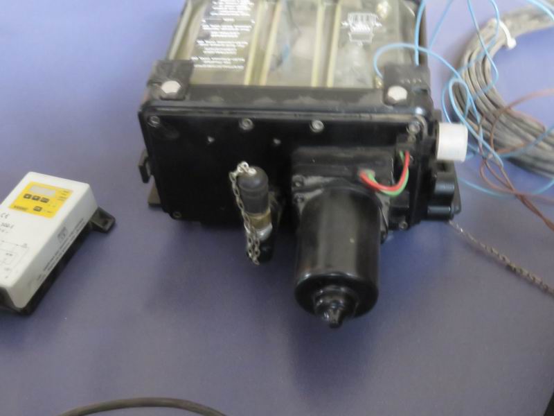 Funiao centralized lubricating oil tank assembly (KFU2-40)-2