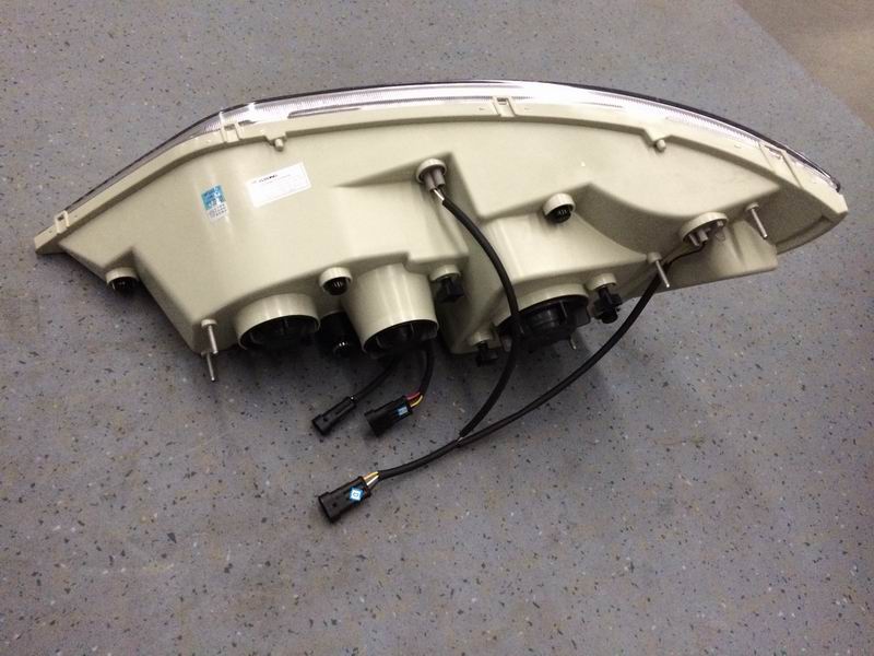 Combination headlight QA1157 ZK6122HBA (right) Right rudder