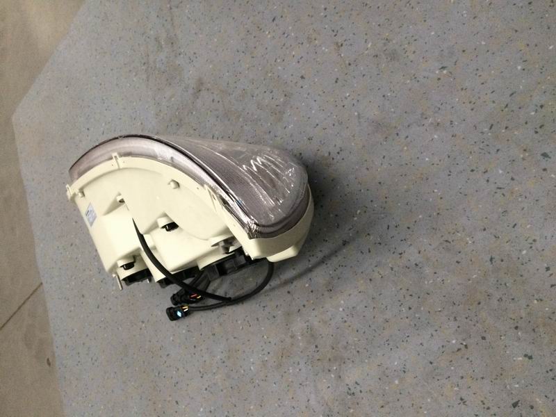 Combination headlight QA1157 ZK6122HBA (right) Right rudder-1