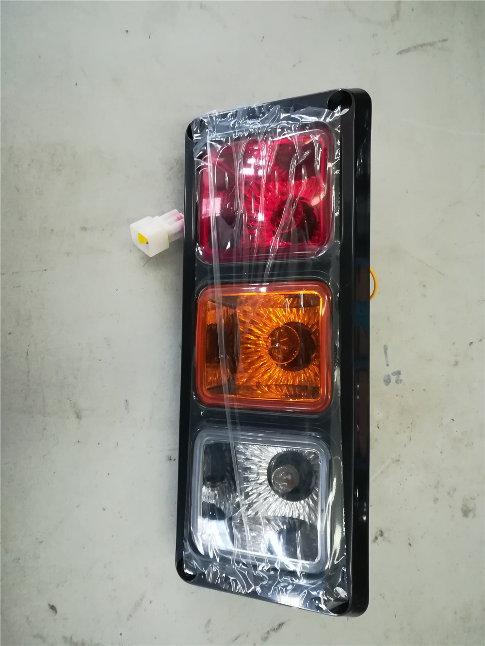 Left rear taillight Z-HX85X75-1-00