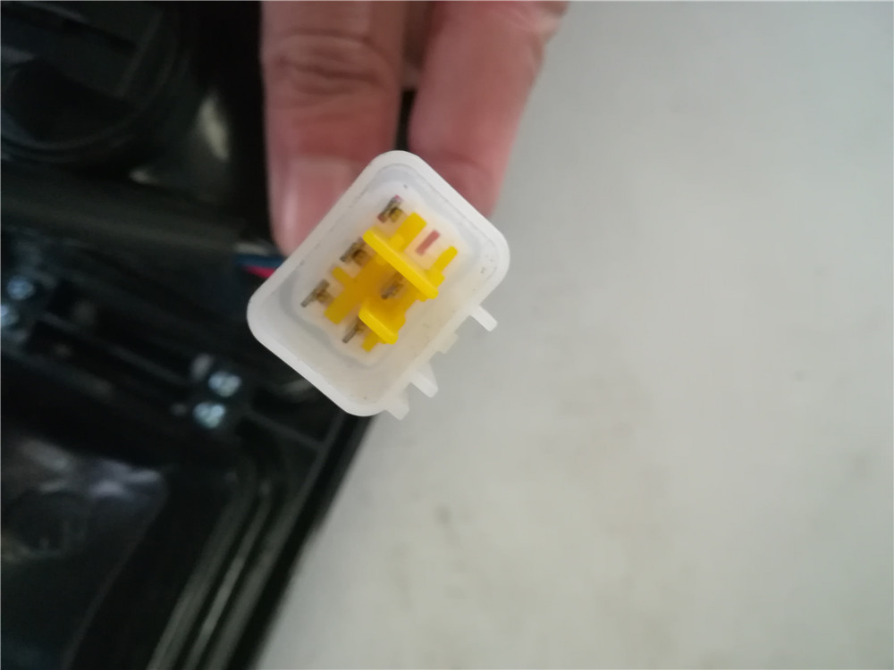 Задний левый фонарь Z-HX 85X75-1-00-2