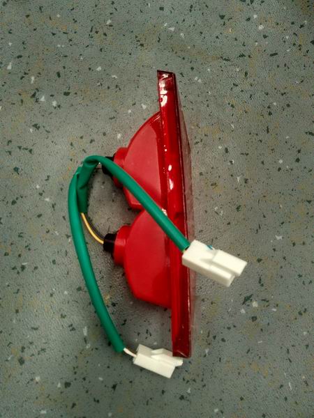 Задний профильный фонарь WZ 975 лампочка левая