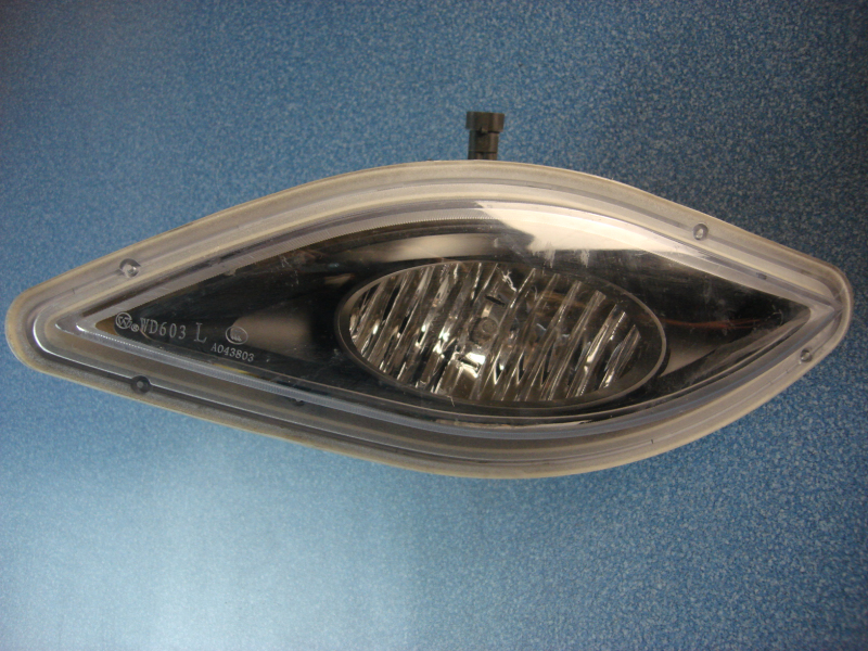 D Left front fog light 6859H-1