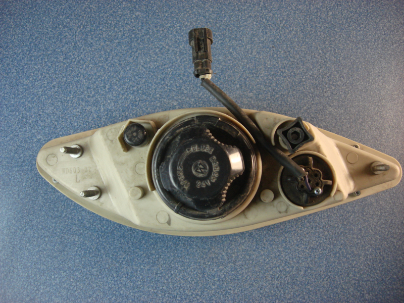 D Left front fog light 6859H-2
