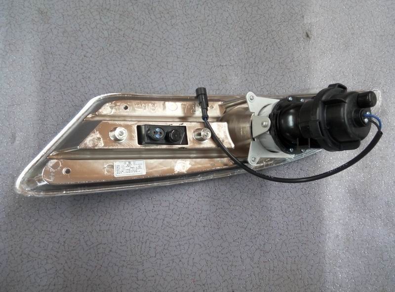 Передний противотуманный фонарь Wφ 60 правая сторона