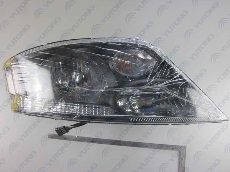 D ZK6116D-1 Right front headlight