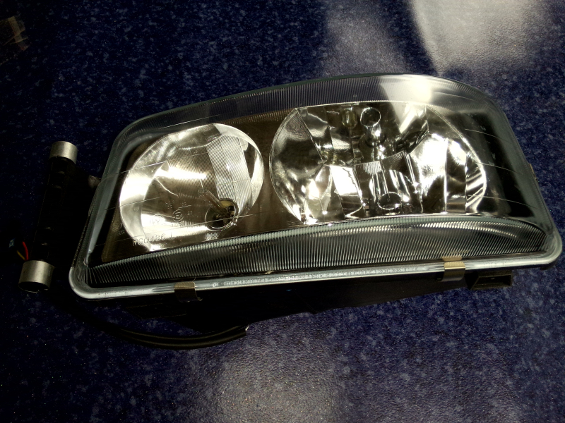 Combination headlight WG486 left-2