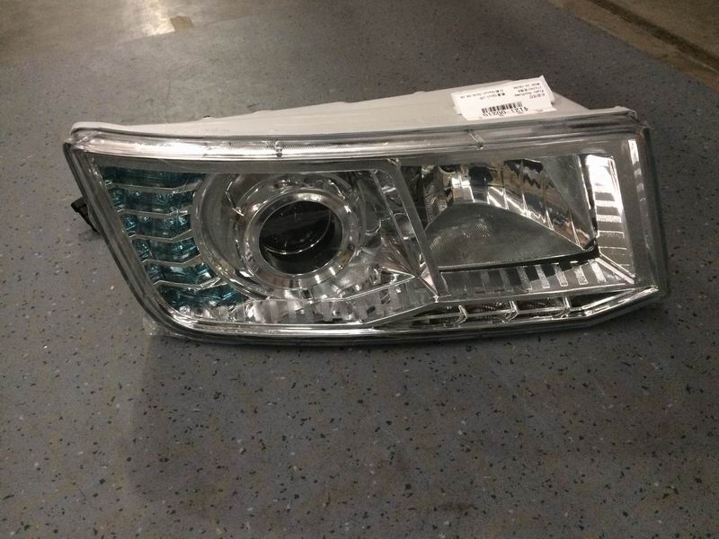 Combination headlight H-QZ520*215 ZK6729 Right-4