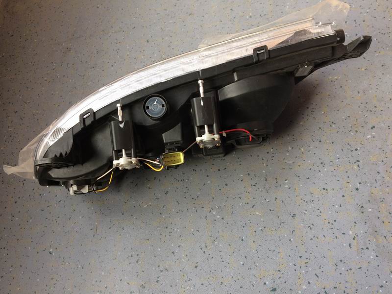 Combination headlight 8120R012810 ZK6710 Right 12V