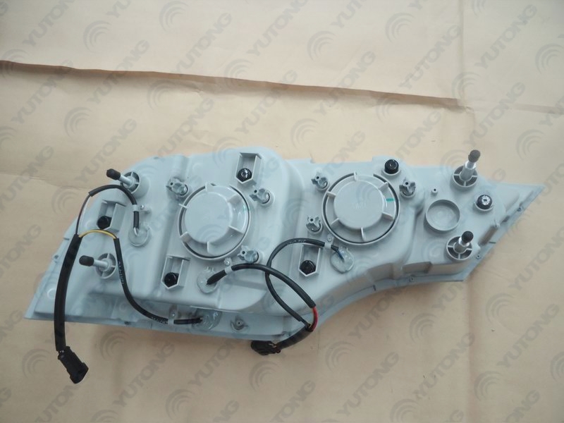 Combination headlight H-QZ615×300-1 ZK6121H Right side-1