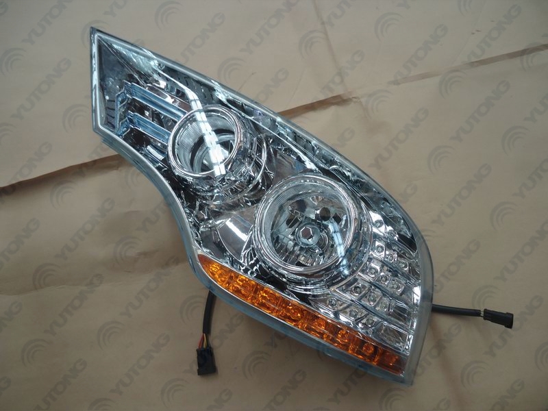Combination headlight H-QZ615×300-1 ZK6121H Right side