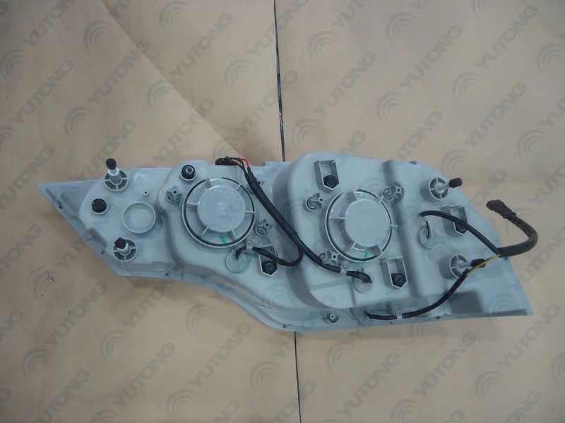 Combination headlight H-QZ615x300-1 ZK6121H left