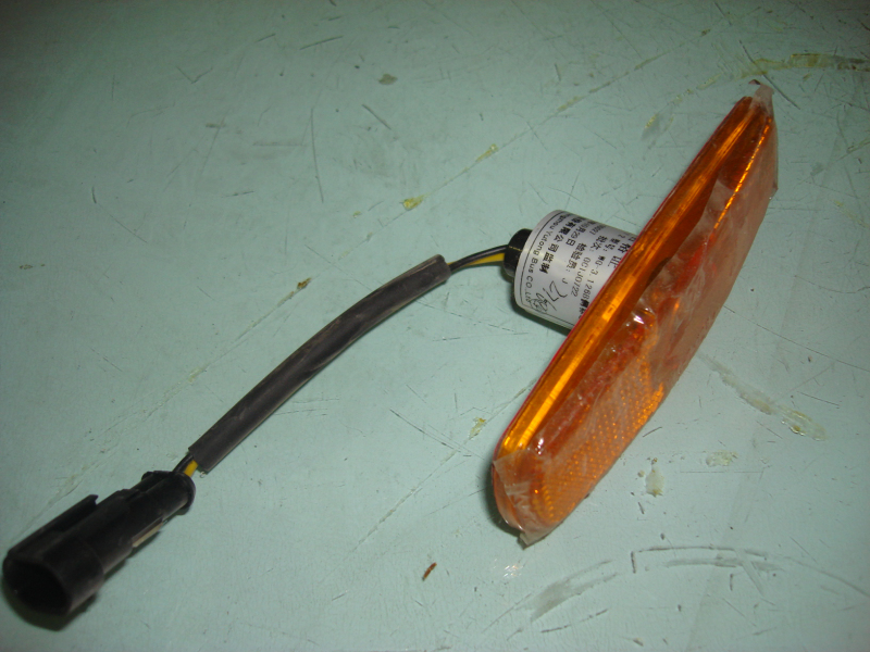 Боковой указатель D WG-3. 126B ( 12V Тип соединения)