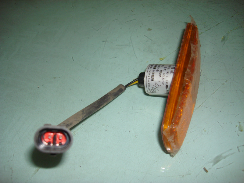 Боковой указатель D WG-3. 126B ( 12V Тип соединения)-2