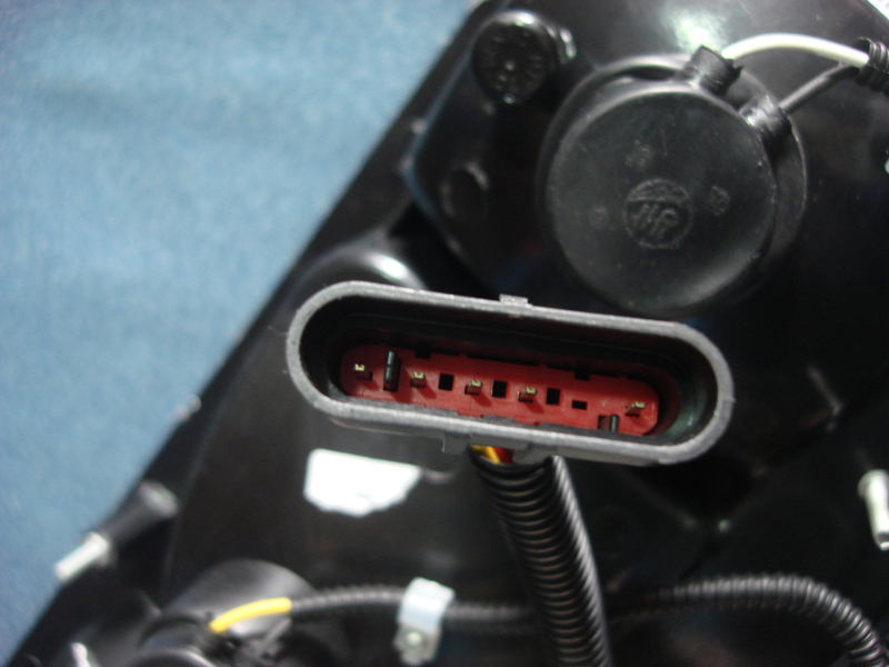 Combined rear taillight Z-HX750*180 Right side-2
