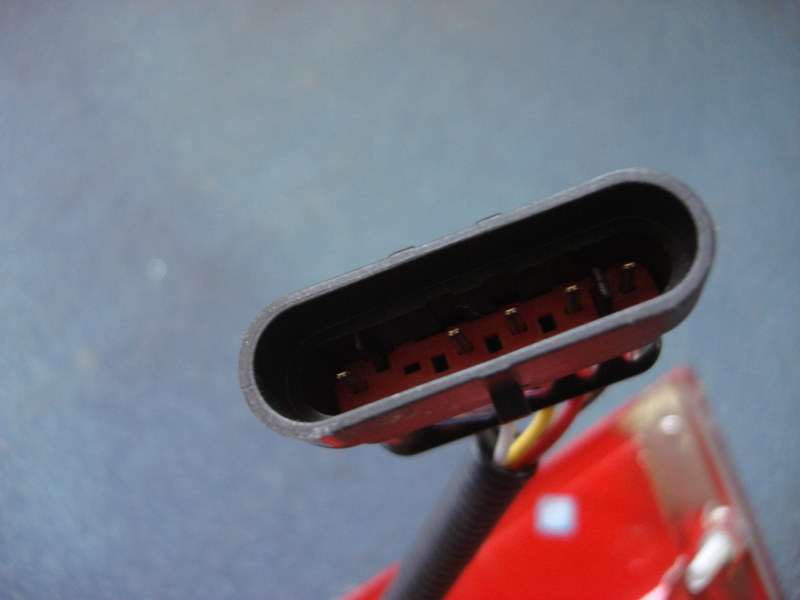 Combined rear taillight WGH486 left side-2