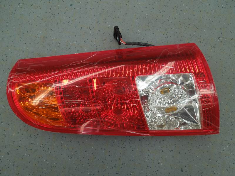 Комбинированный задний фонарь WGH 486 правая сторона-1