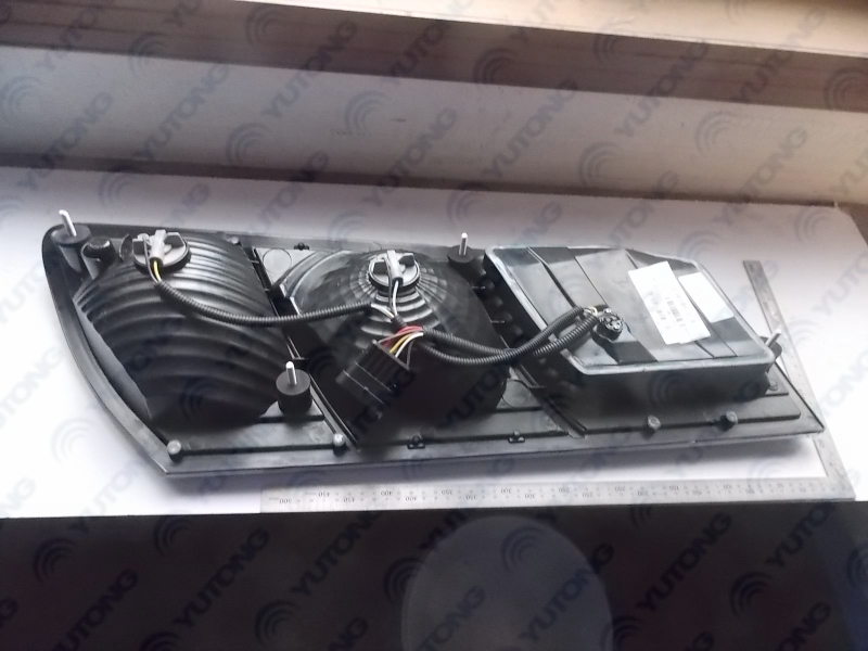 Комбинированный задний фонарь HA 849 левая сторона