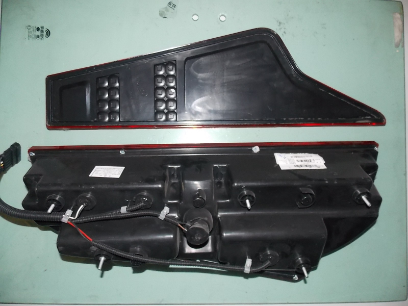 Комбинированный задний фонарь, Z-HX 660x210 , левый борт, левый руль направления