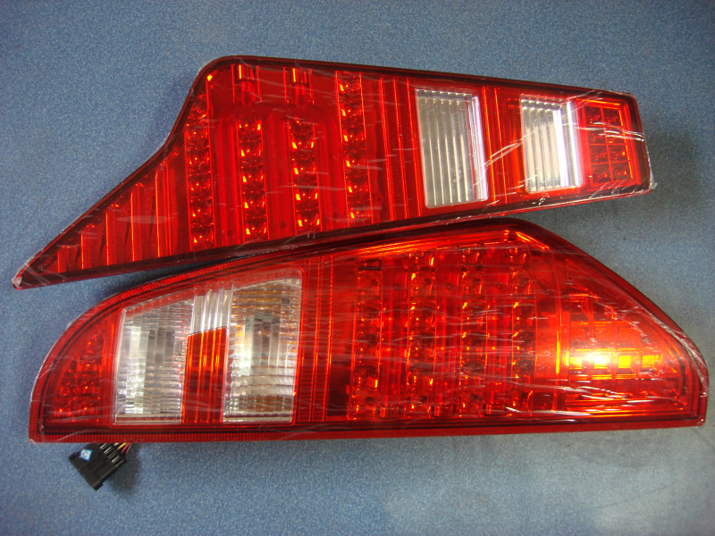 Combined rear taillight (HA1062) left side (with decorative panel)-1